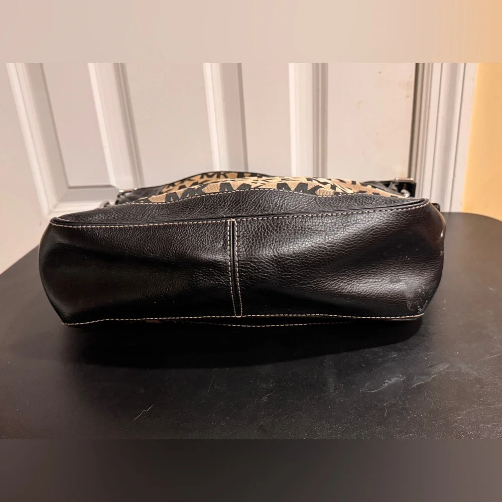 Michael Kors Black and tan Shoulder Bag